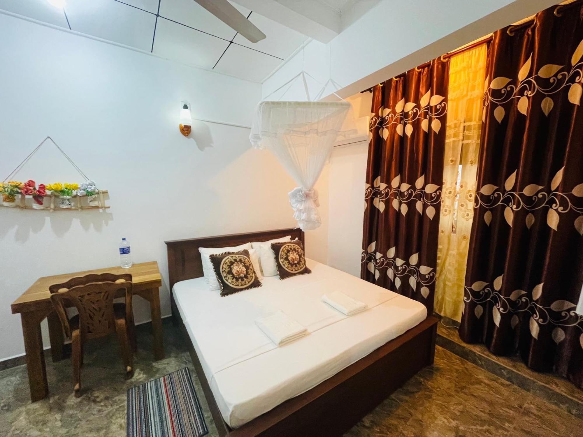 Kanthi Holiday Rest Homestay Mirissa Exterior foto